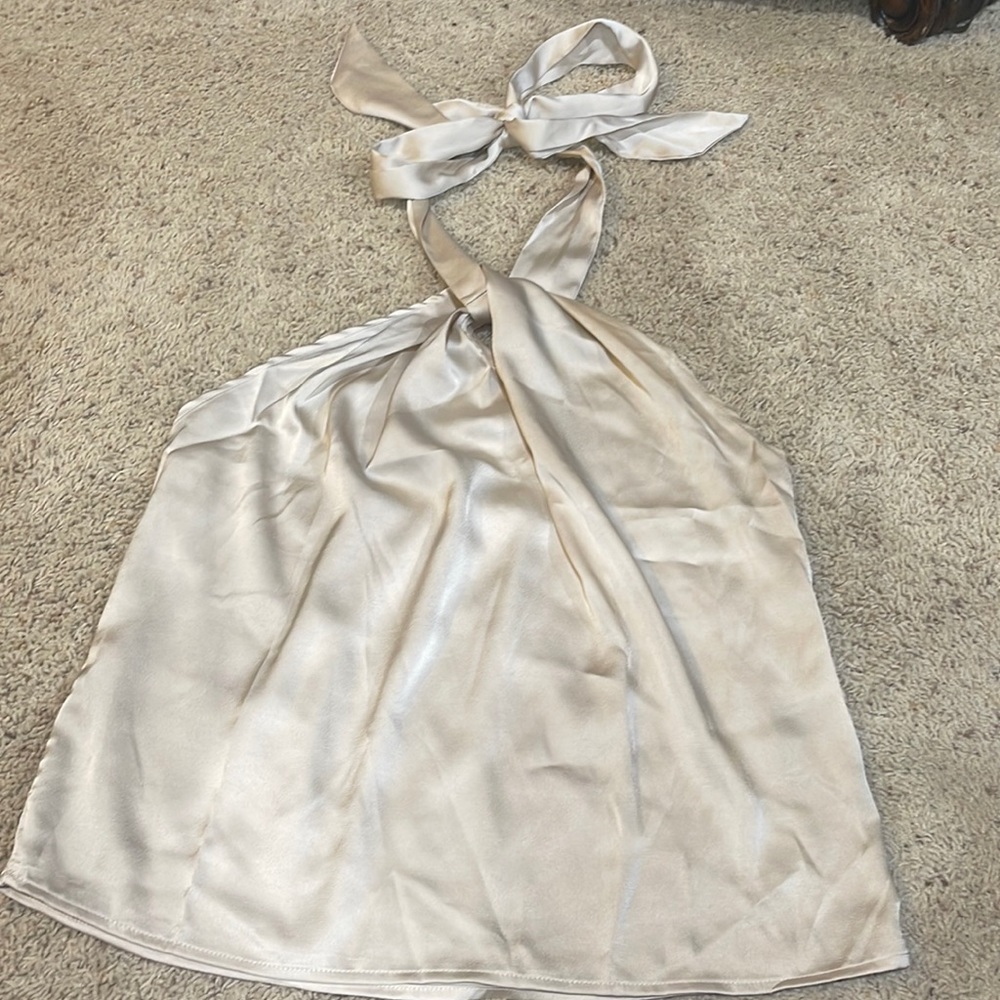 Champagne halter